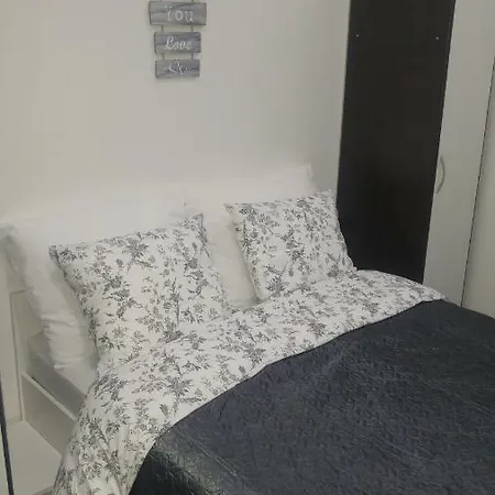 Center Apartment *
